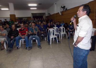 Metalúrgicos rejeitam 1,5% e podem paralisar atividades